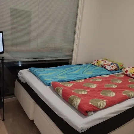 Pensión Helsinki Yksityinen-private-частный In Shared Flat Among Centre-university-bustrainstation